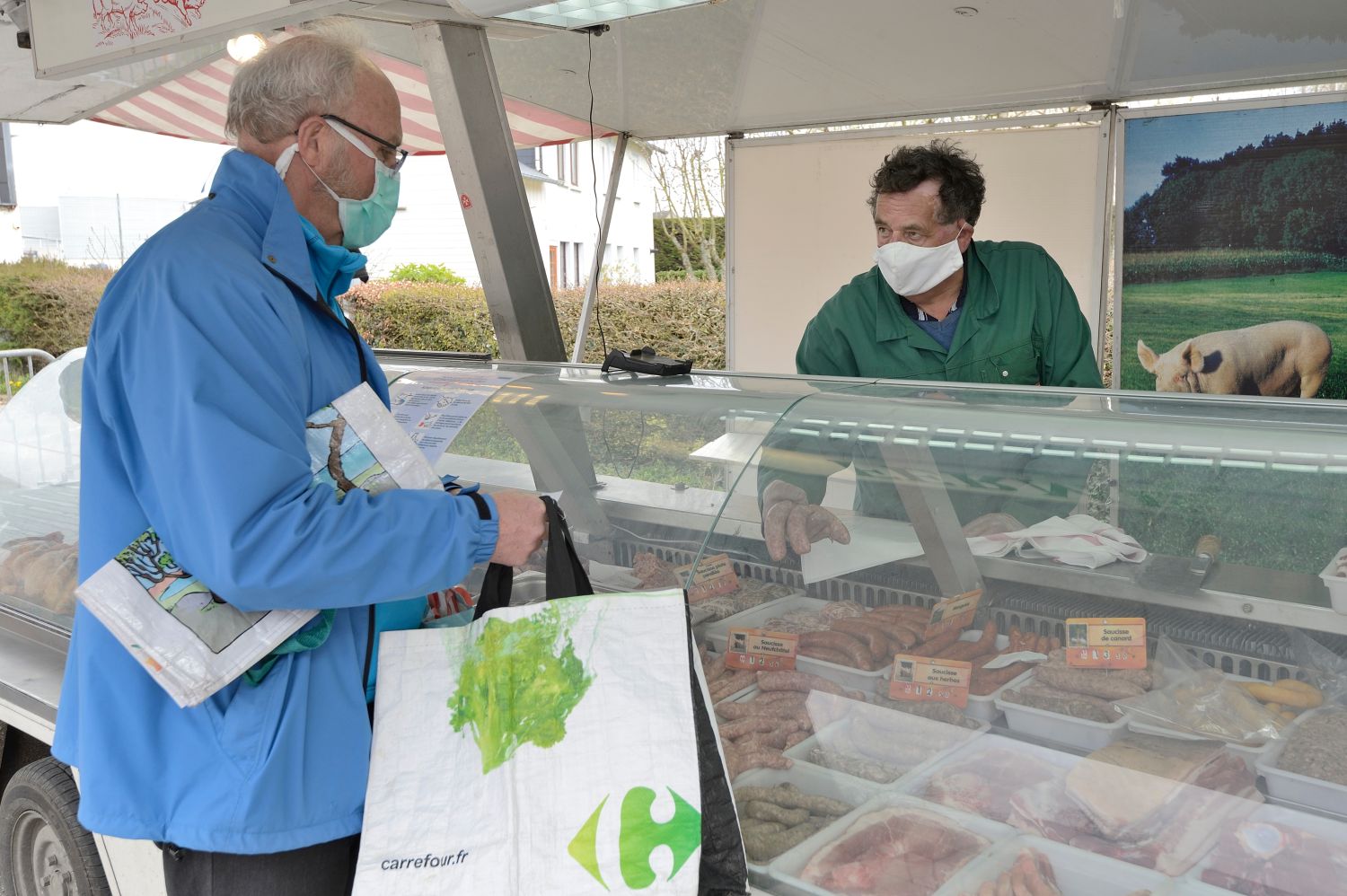 Un marché des producteurs et créateurs en préparation pour le printemps