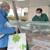 Un marché des producteurs et créateurs en préparation pour le printemps